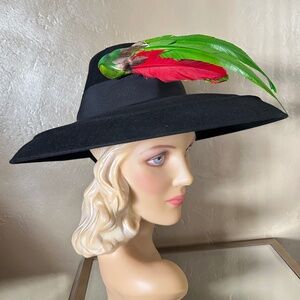 ASTOUNDING 1940s' BLACK FELT WIDE BRIM HAT WITH FEATHER "PARROT"